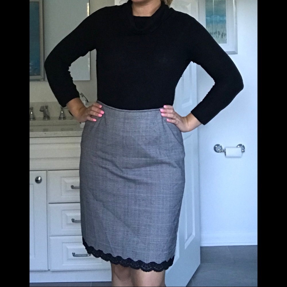 Houndstooth Plaid Black Lace Skirt